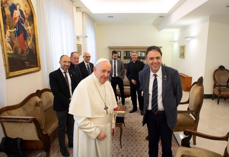 Al papa Francisco le “gustaría mucho” viajar a España con motivo del año jubilar de San