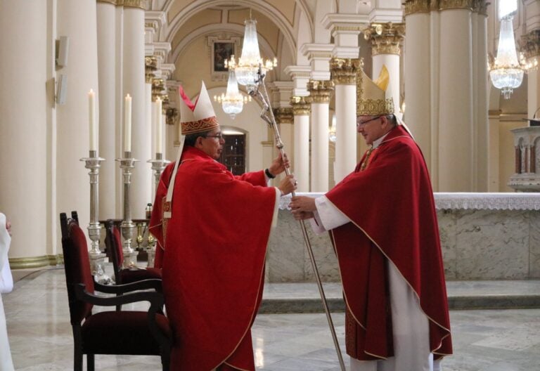 Luis José Rueda toma posesión como arzobispo de una Bogotá marcada por la desigualdad y en medio