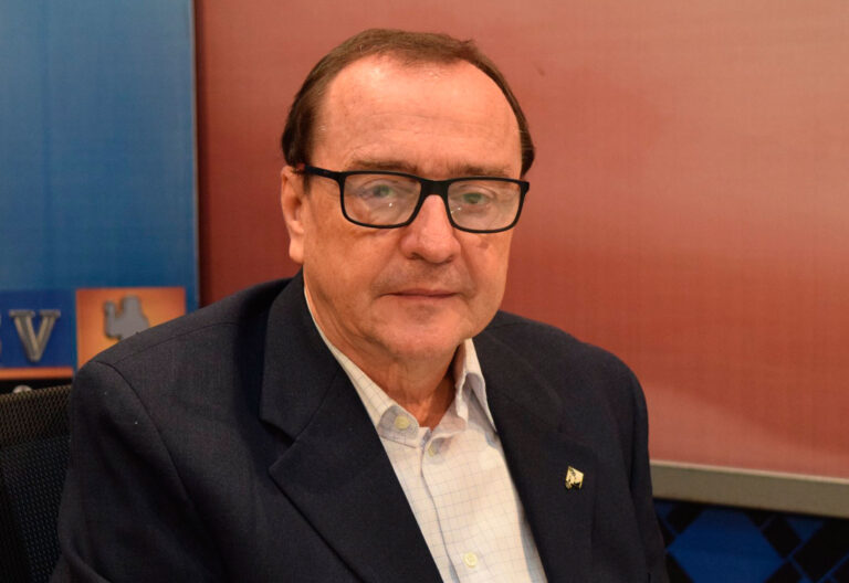 Jesuita, rector de la Universidad Centroamericana José Simeón Cañas (UCA) de El Salvador