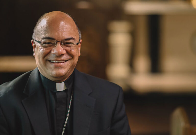 Shelton J. Fabre, presidente de la Comisión contra el Racismo de la Conferencia Episcopal de Estados Unidos