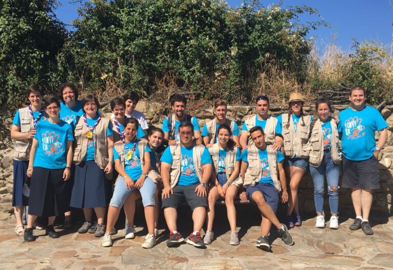 Monitores de campamento RIE