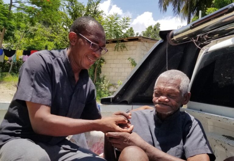 Vivil y Fredy Elie, Haití