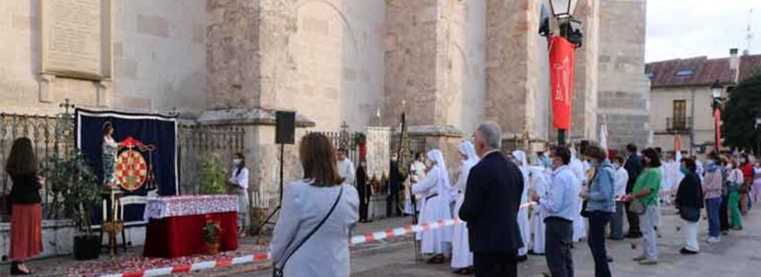 El Corpus salió a la calle en Alcalá (… y con permiso)