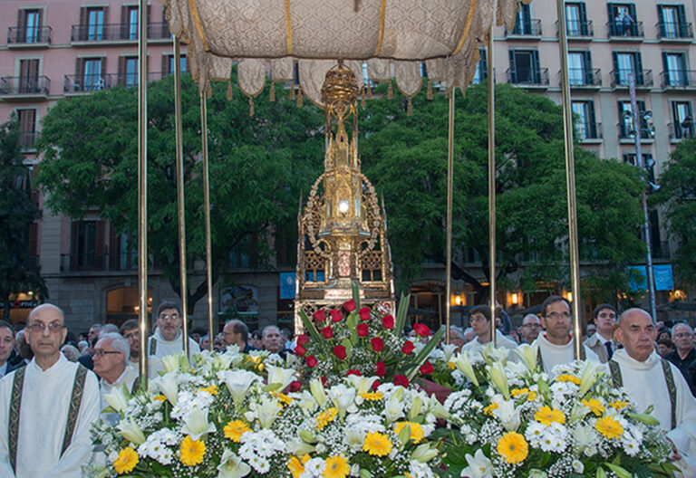 El Corpus de Barcelona: 700 años y una procesión claustral por la crisis del coronavirus