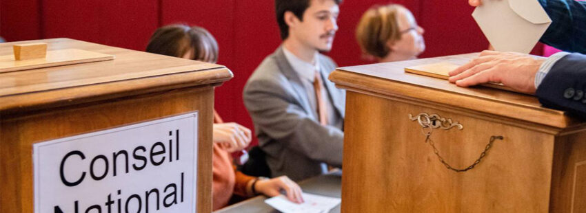 Los votantes del partido que gobierna en Suiza votan a favor de eliminar la palabra ‘cristiano’