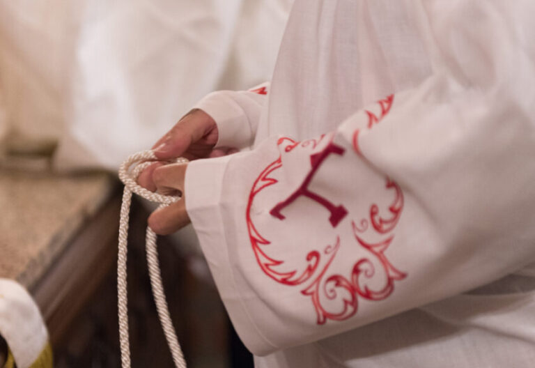 El Vaticano condena por primera vez a un sacerdote del Opus Dei por abusos a un adulto