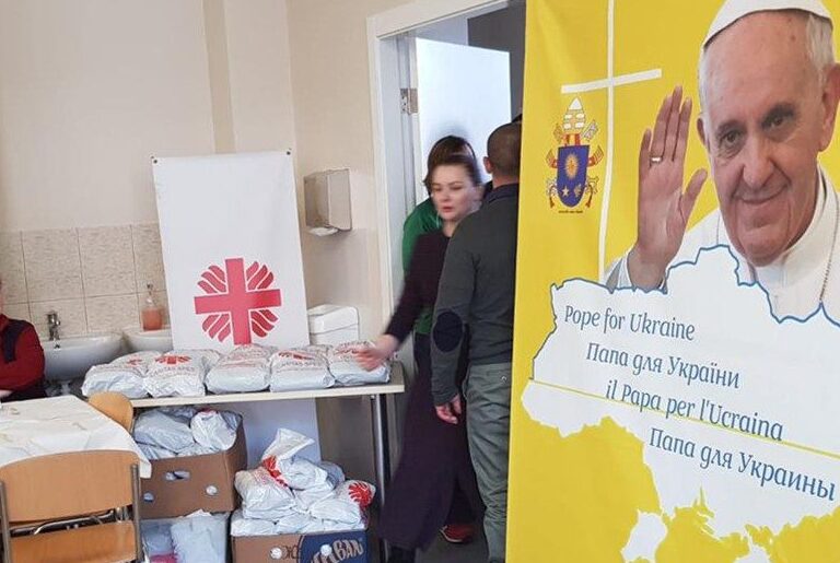 El compromiso del papa Francisco con la Frontera de Ucrania: 15 millones de euros de  ayuda desde