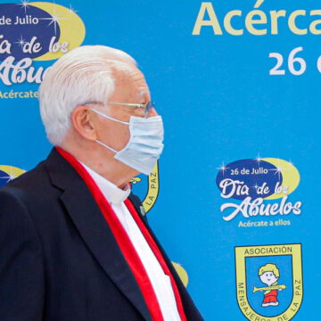 Búsquenle ‘peros’ al padre Ángel