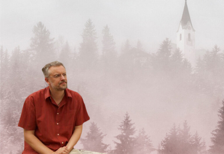 El jesuita Bert Daelemans dialoga con las tradiciones culturales de Alaska en su última obra