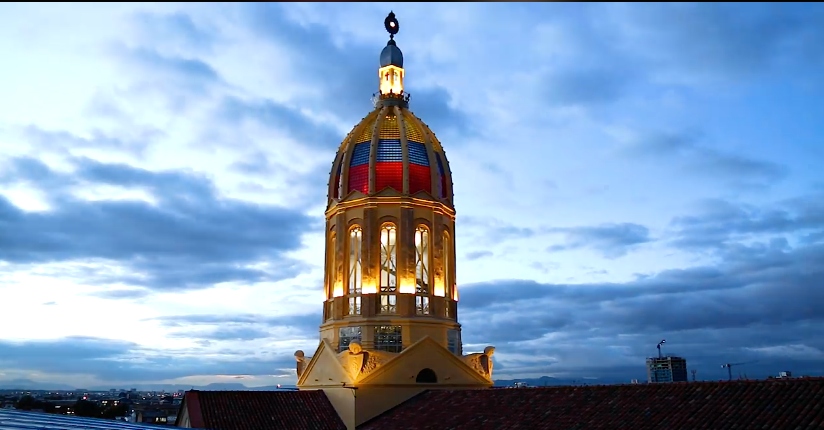 La Basílica Menor del Voto Nacional, en Colombia, se reviste con los  colores de la paz y la reconciliación