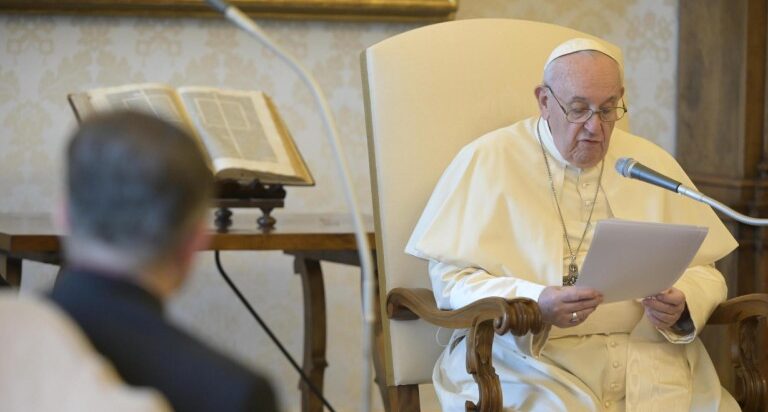 Francisco en la audiencia general: “El coronavirus no es la única enfermedad a combatir, la