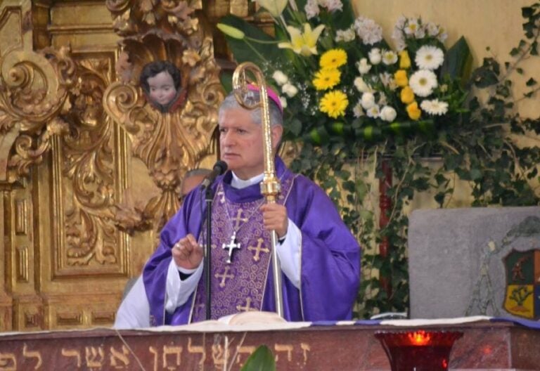Desmienten la muerte del obispo mexicano que ofreció su enfermedad por las víctimas del Covid-19