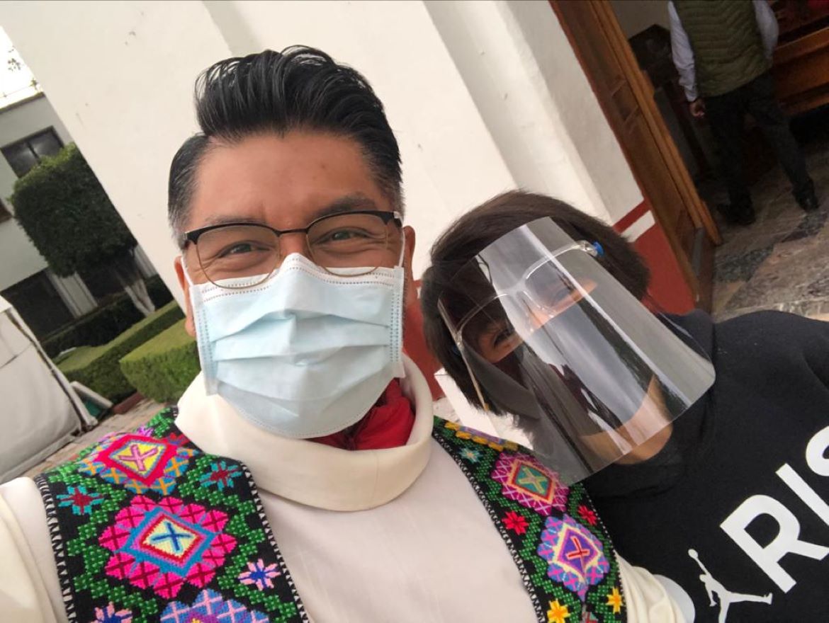 Ramiro Jimenez Y Una Mujer