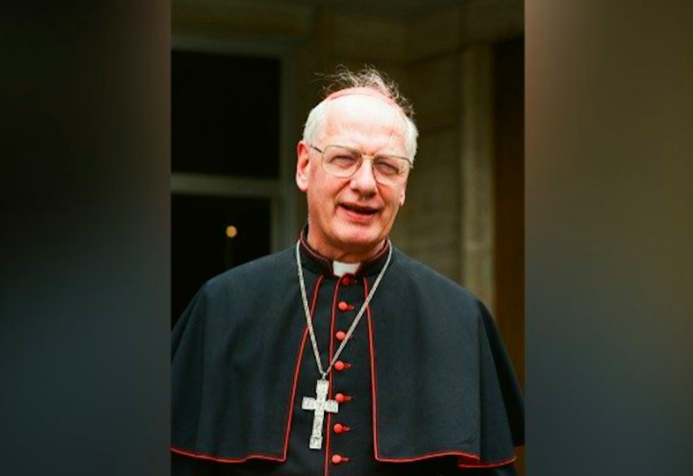 Fallece el cardenal holandés Adrianus Johannes Simonis a los 88 años