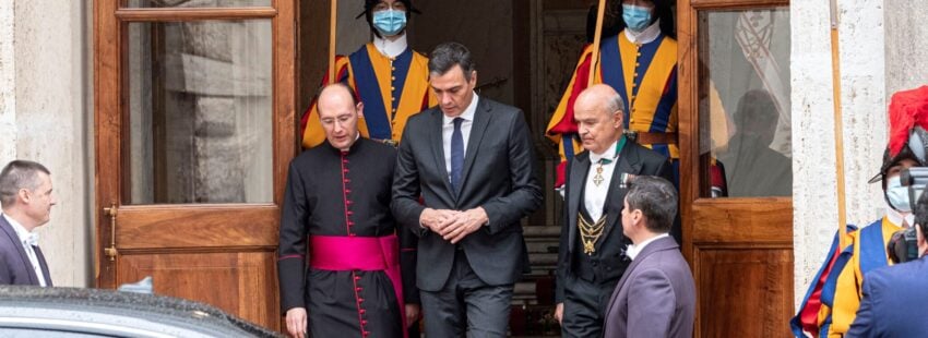 La laicidad virtual del Gobierno de Sánchez: este año ni Pascua ni Ramadán