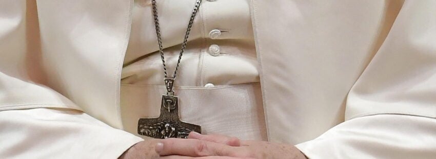 El Papa se encuentra en “buen estado” y respira por sí mismo tras tres horas de operación