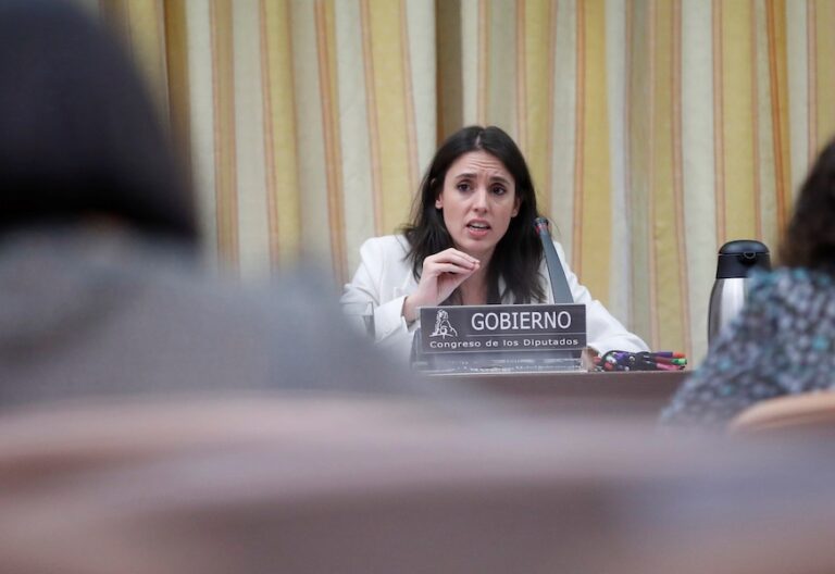 Irene Montero comparece ante la ComisiÛn de Igualdad del Congreso