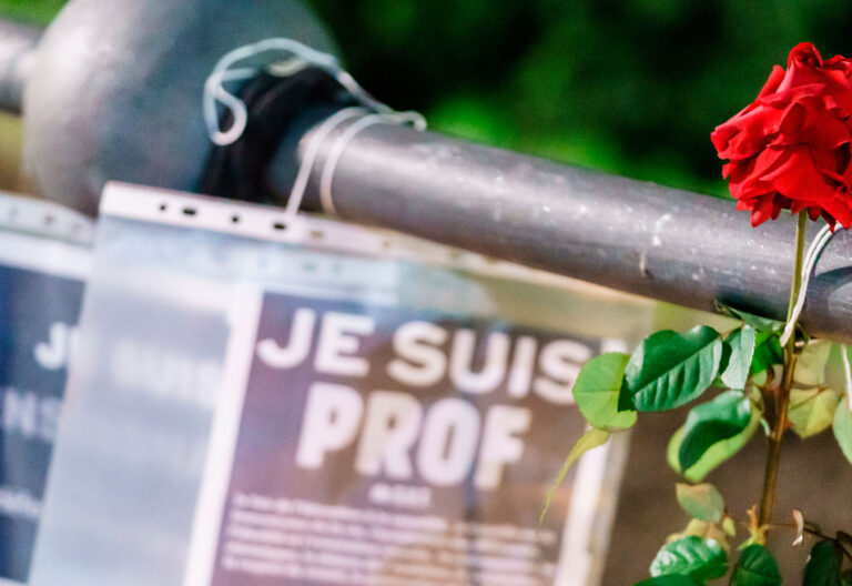 Homenaje al profesor decapitado en Francia