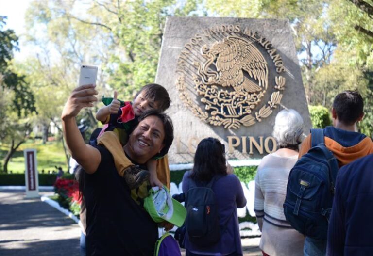 Red Familia: Gobierno de México se opone al derecho de los padres de educar a sus hijos