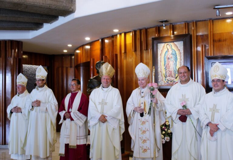México festeja el 125 aniversario de la coronación pontificia de la Virgen de Guadalupe