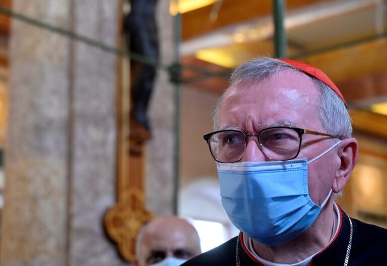 Parolin ofrece la mediación del Vaticano para acabar con la guerra en Ucrania