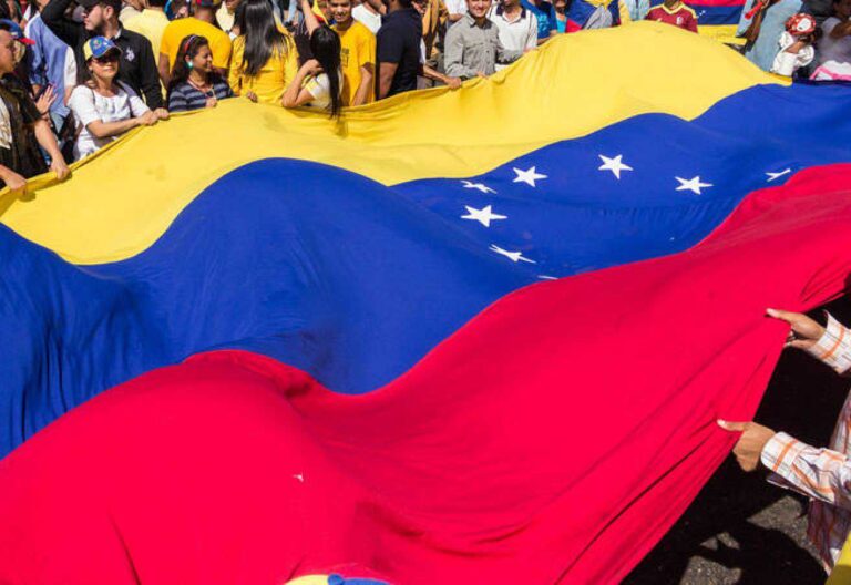 El CELAM a la Iglesia venezolana: “Nos conmueve profundamente la situación de angustia y