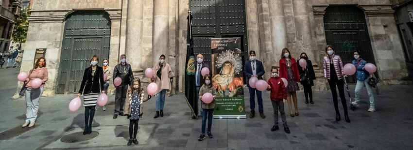 Cofradía Vera Cruz Valladolid día cáncer de mama