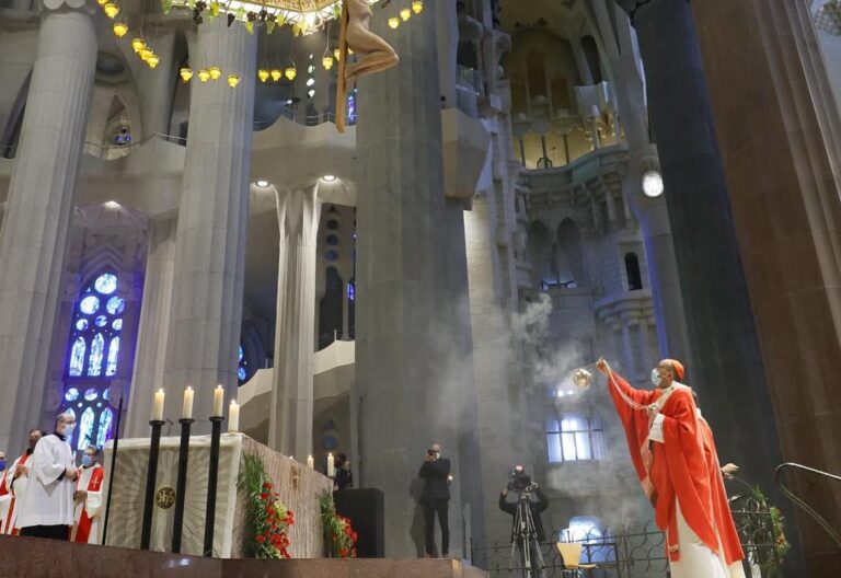 La Generalitat ‘castiga’ a Omella tras la beatificación de Joan Roig Diggle y limita el aforo