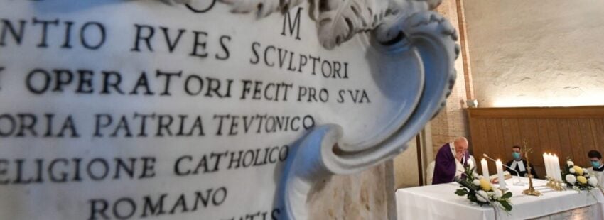 El papa Francisco, en la misa de Difuntos: “No veo el más allá, pero tengo esperanza”