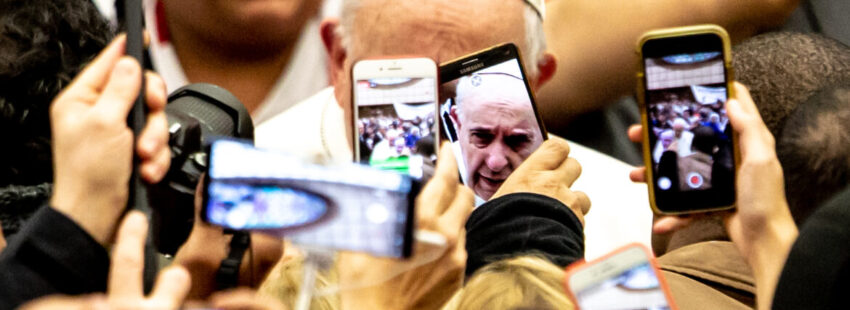 Francisco: “Tenemos que crear la (nueva) normalidad de la dignidad humana”