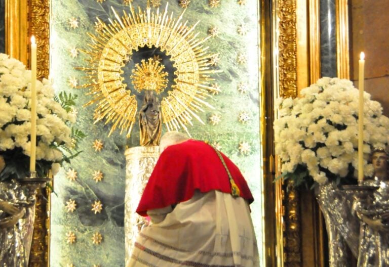 ¿Y si León XIV hiciera escala exprés en Zaragoza para rezar a la Virgen del Pilar?