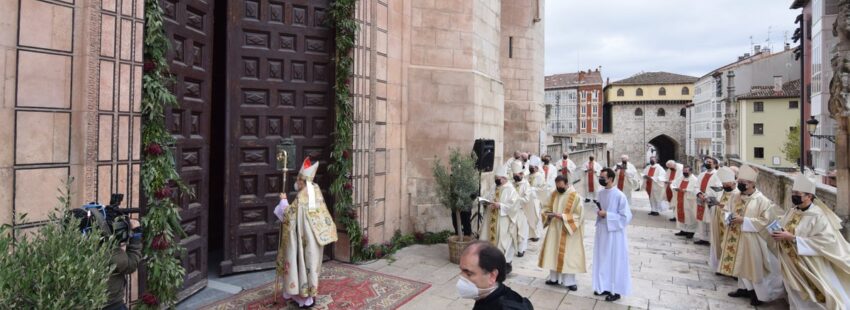 La catedral de Burgos comienza su Año Jubilar con la apertura de la Puerta Santa