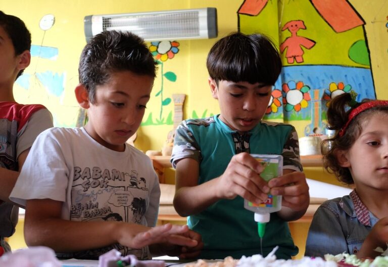 Cáritas advierte sobre la incidencia del coronavirus en los niños más vulnerables