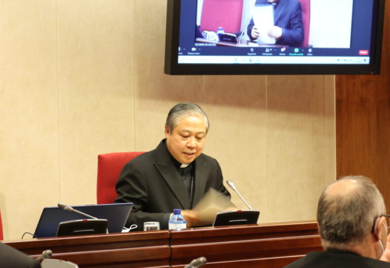 Bernardito Auza anima a los obispos españoles a reforzar su trabajo contra la pandemia