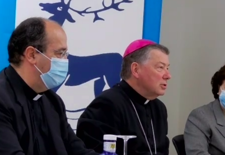 Juan Antonio Martínez Camino: “A través de los santos Dios mismo nos habla y nos da un signo de