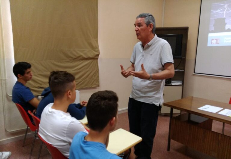 José María Martínez Manero, profesor de Religión