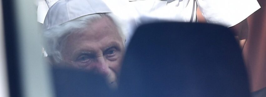 “Benedicto XVI no se sostiene hoy con una fuerza física, sino mística”