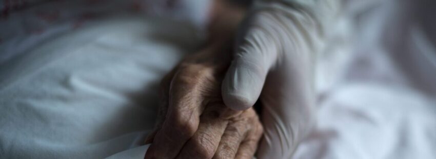 La Iglesia se une a la ILP contra el maltrato a los mayores