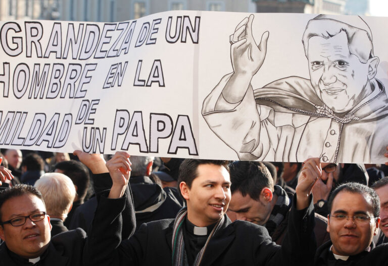 El último ángelus de Benedicto XVI: “El Señor me llama a subir al monte”