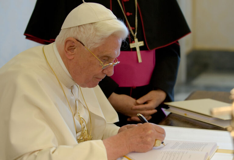 Benedicto XVI: las tres encíclicas de su papado