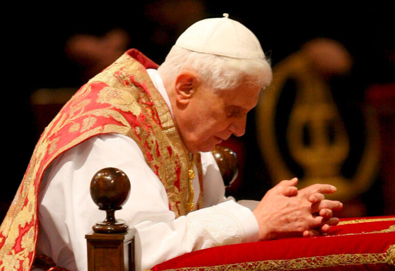 Cinco palabras de Benedicto XVI para superar su muerte