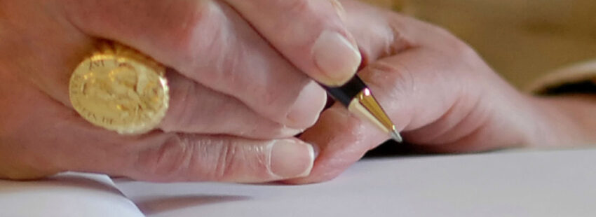 Cuando Ratzinger, justo antes de ser Benedicto XVI, ya vio claro el problema: “¡Cuánta suciedad