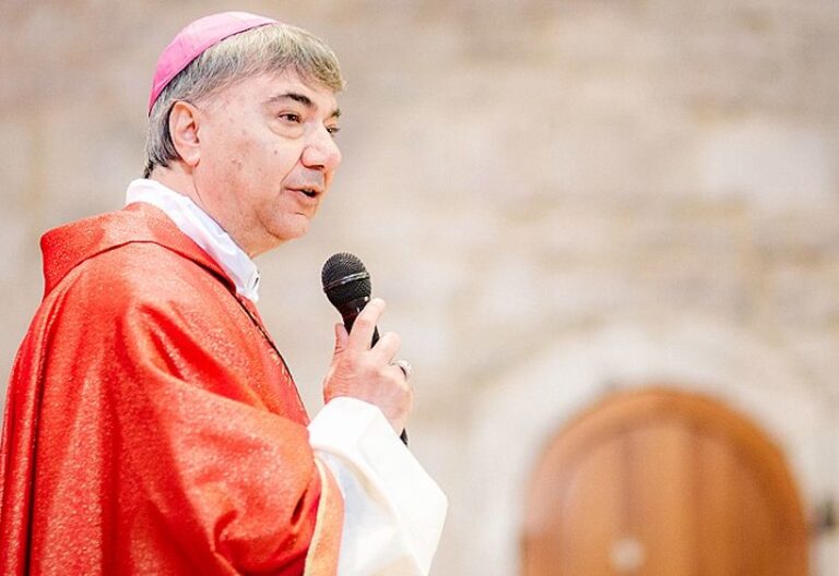 Domenico Battaglia: el arzobispo de Nápoles se cuela entre los nuevos cardenales de Francisco