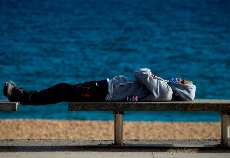 hombre descansando, ocio
