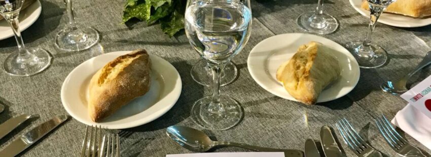 La pandemia no frena a Comunión y Liberación: cena navideña a domicilio para mil personas