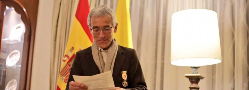 España condecora al jesuita Francisco de Roux por su incansable trabajo por la paz y