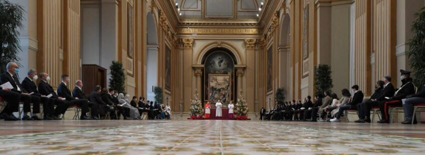 Cardenal Parolin: Francisco “ha sabido reaccionar a las limitaciones haciéndose cercano”