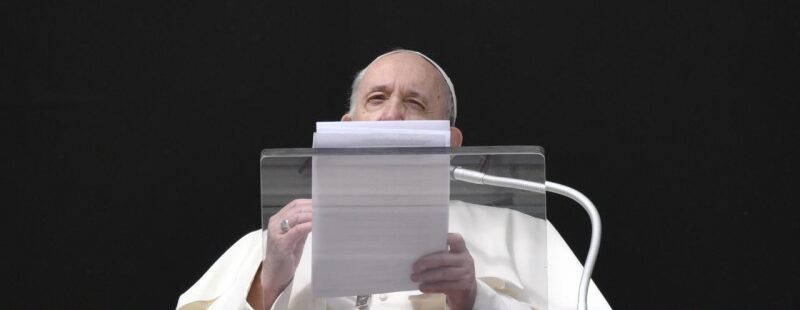 El papa Francisco en el ángelus: “No hay pandemia que pueda apagar la luz” del misterio de la