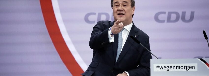 Un católico sucede a Merkel al frente de la CDU alemana