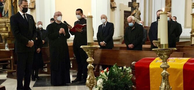 El último adiós del rey Felipe VI al arzobispo Juan del Río